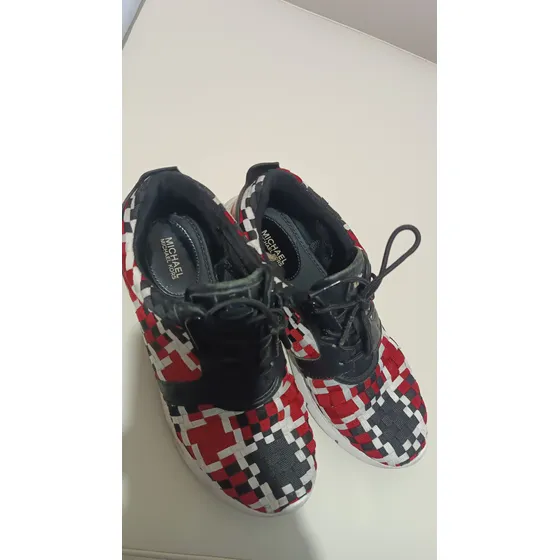 Zapatos Carteras Vitaminas Perfumes