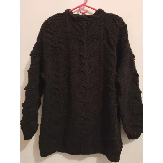 Espectacular Sweater Suéter Negro Tejido Con Relieve