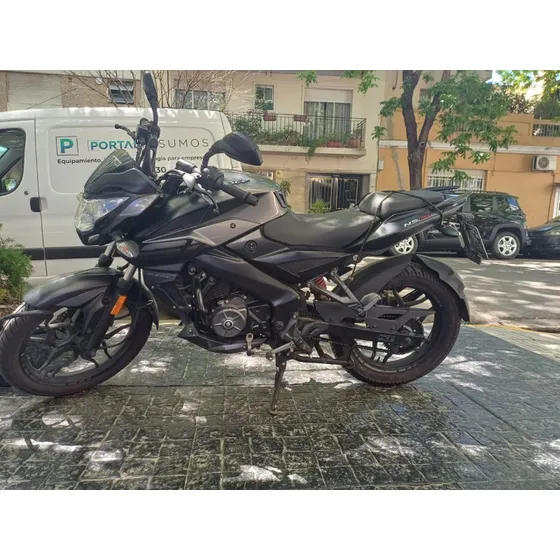 Rouser Ns 160