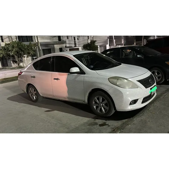 Nissan Versa 1.6 Advance At