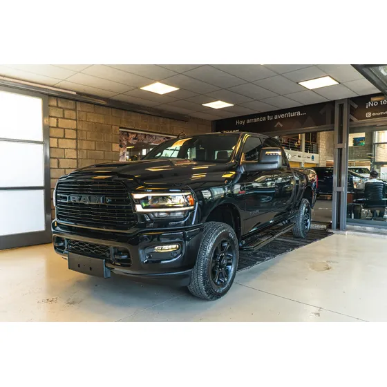 Ram 2500 6.7 Laramie Night Edition At6 350cv 4x4