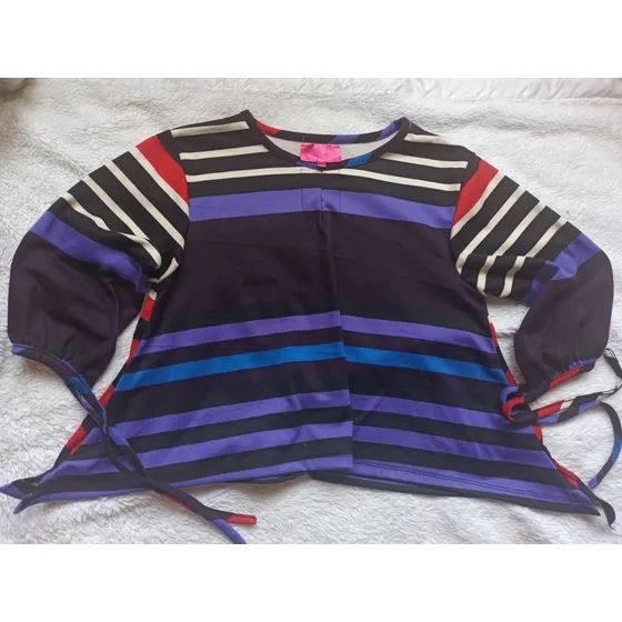 Linda Blusas Niña . Talla 8 