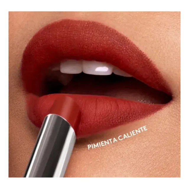 Labial Matte 24 Horas Colorfix Ésika Tono Rojo Seductor