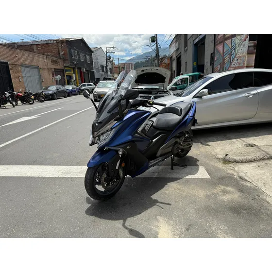 Kymco Ak 550