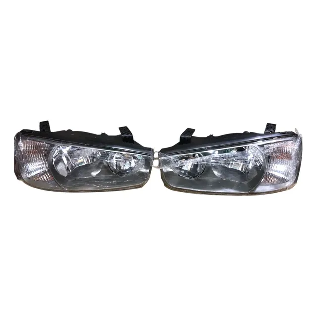 Faros Hyundai Elantra Par