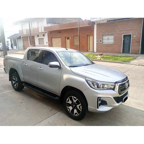 Toyota Hilux Pick-up 2.8 Cd Srx 177cv 4x4 At