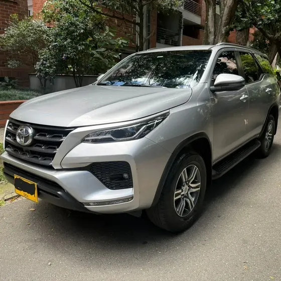 Toyota Fortuner 2021 2.4 Street At 7as
