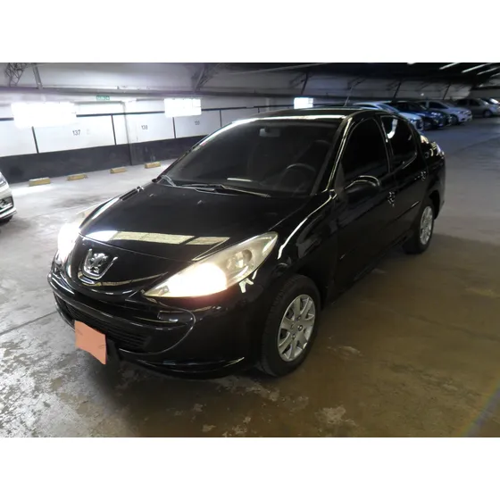 Peugeot 207 1.4 Sedan Active 75cv