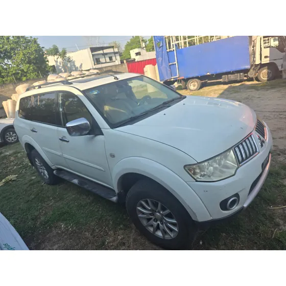 Mitsubishi Montero Sport Sun&sound