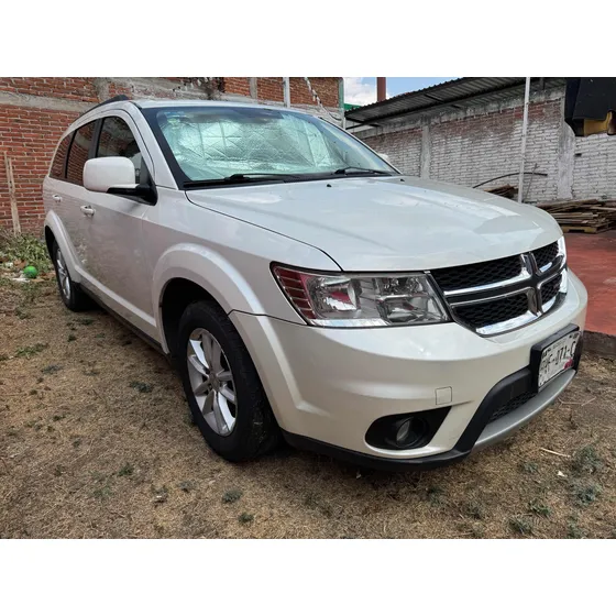 Dodge Journey 2.4 Sxt 7 Pasajeros Lujo At
