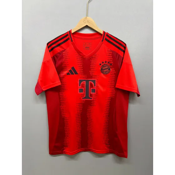 Franela Del Fc Bayern Munich, Harry Kane Y Musiala.