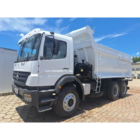 Caminhão Mercedes Benz 2831k Ano 2012 Com Caçamba 14m3