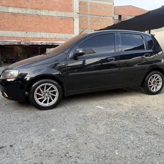 Chevrolet Aveo 2007 1.4 Five Full Equipo Rines De Lujo Luces Led Hermoso
