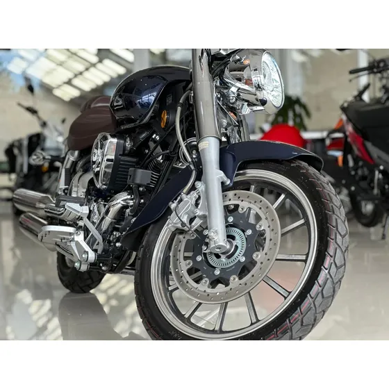Bajaj Avenger Custom 
