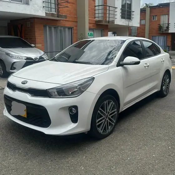 Kia Rio 2019 1.4 Vibrant Hb At