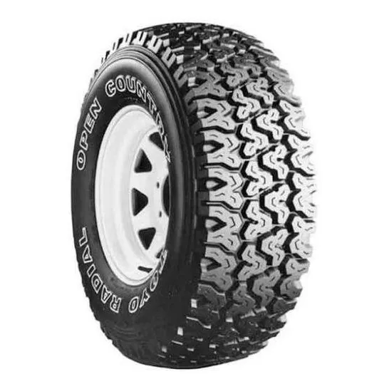 Cubierta Toyo M65 27x8.50 R14 Colocada
