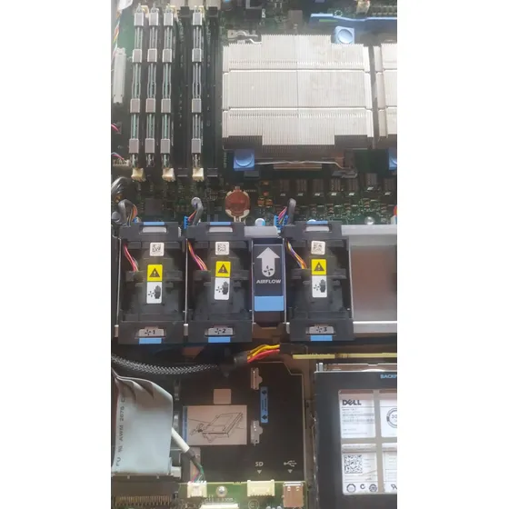 Servidor Dell R610 2x Quad-core 32ram 900gb