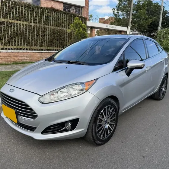 Ford Fiesta 2015 1.6 Titanium At