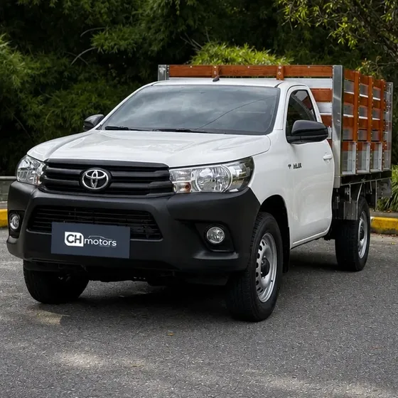 Toyota Hilux 2027 2.4l Chasis 4x4