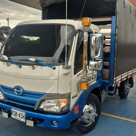 Hino Dutro Pro 4.0 Estacas