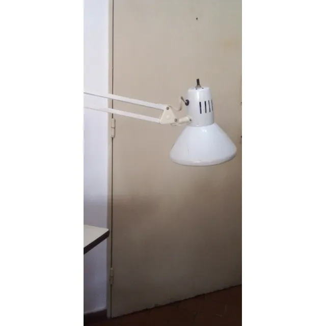 Lámpara Mesa O Escritorio Brazo Ajustable Usada