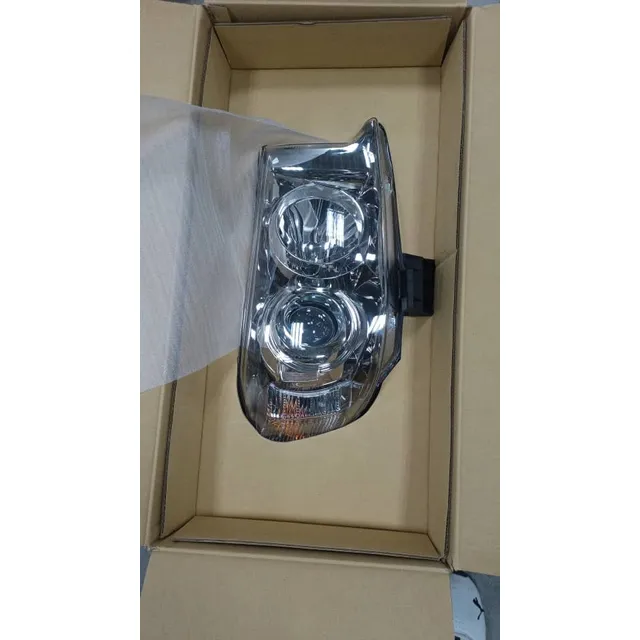 Faro Derecho Fortuner 2009 2010 2011 Con Bombillos Original