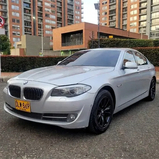 BMW Serie 5 2012 2.0 520i Twin Turbo 2012 Cuero Techo Impecable
