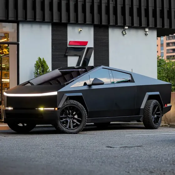 Tesla Cybertruck 2026 Foundation Series