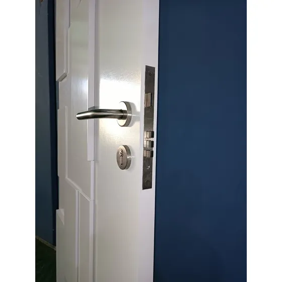 Cerradura Embutir Para Puertas De Madera Con  Manillas