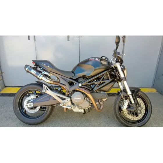 Ducati Monster 696