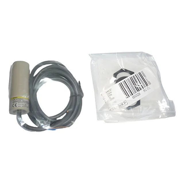 Sensor Capacitivo Omron E2k-x15-me1