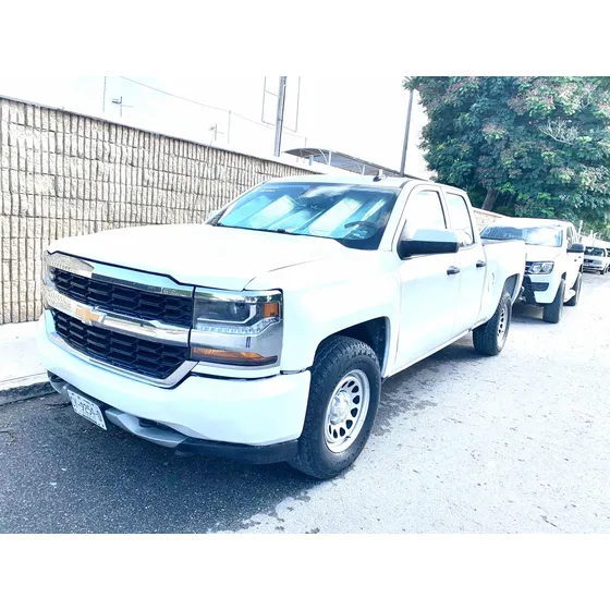 Chevrolet Silverado 4.3 2500 Cab Ext Ls V6 4x2 At