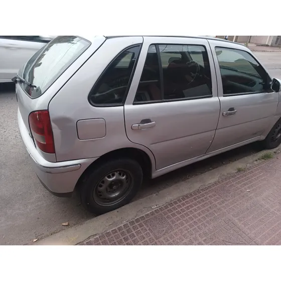 Volkswagen Gol 1.6 Sedán 5 Puertas