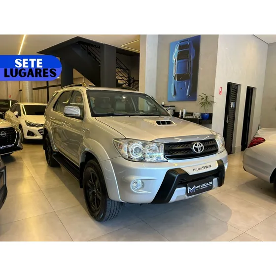 Toyota Hilux Sw4 3.0 Srv 4x4 7 Lugares 16v Turbo Intercooler Diesel 4p Automático