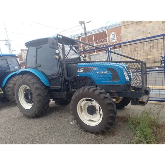 Trator Agricola Plus 80 Cabinado