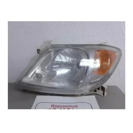 Faro Izquierdo Toyota Hilux Usado 