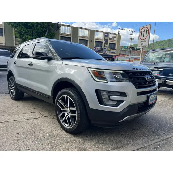 Ford Explorer Sport