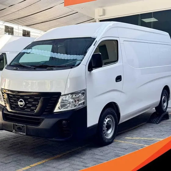 Nissan Urvan 2021 2.5 Panel Amplia Aa Mt