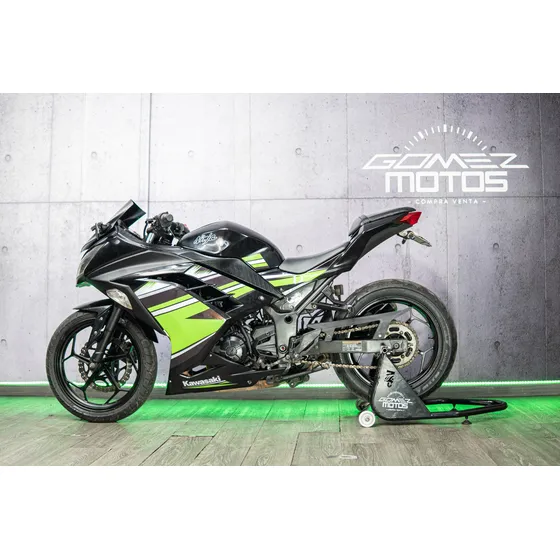Kawasaki Ninja 300 2015