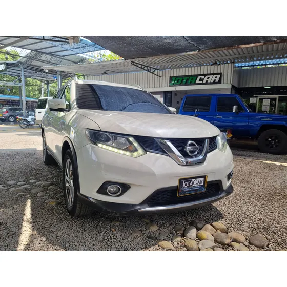 Nissan X-trail 2.5 Exclusive