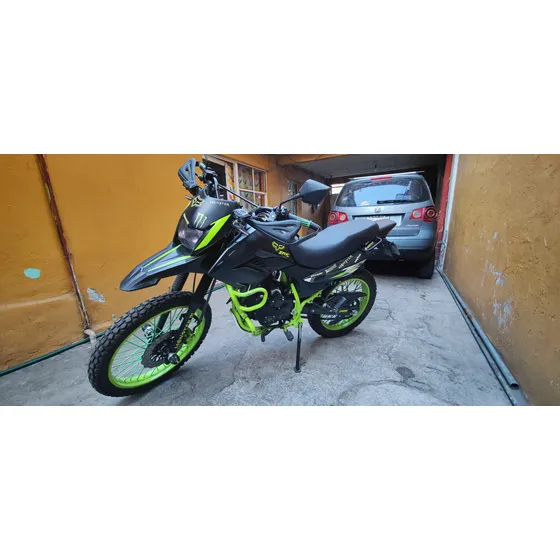 Motocicleta Italika Dm200 Doble Propósito Con Cargador Usb