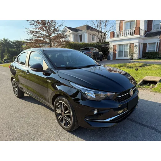 Fiat Cronos 1.8 16v Precision