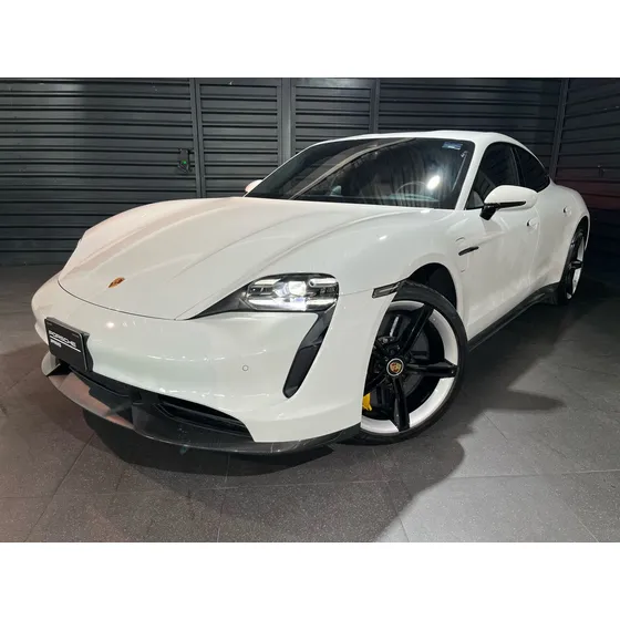 Porsche Taycan 4p Turbo S Aut