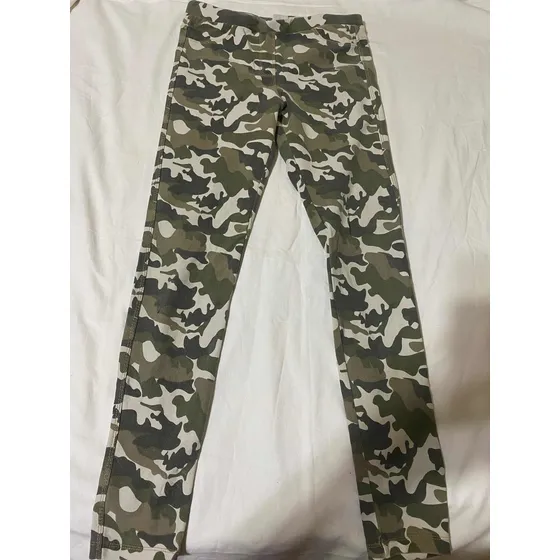 Leggins De Niña Camuflado Zara Talla 13/14. Usado.