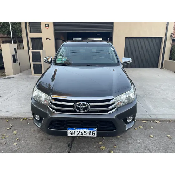 Toyota Hilux Pick-up 2.8 Cd Srv 177cv 4x2