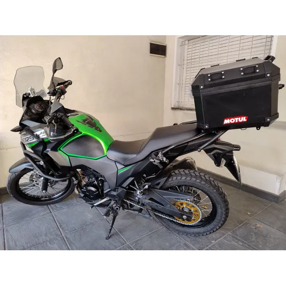 Versys 300 X, Mod 2021. Equipada !