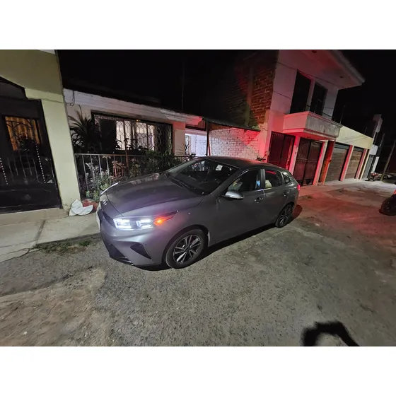 Kia Forte 2.0 Hb Ex At