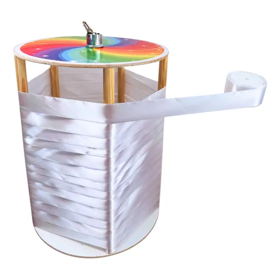 Piñata Giratoria De Madera Sólida con listón blanco de 20 Metros 40cm alto 32cm diametro diseño Arcoíris en las tapas