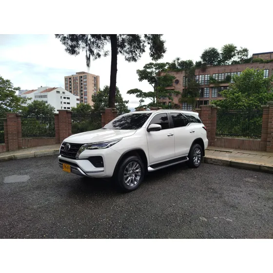 Toyota Fortuner 2.8l