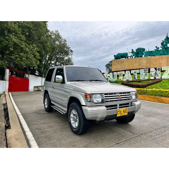 Mitsubishi Montero 3.0 V13